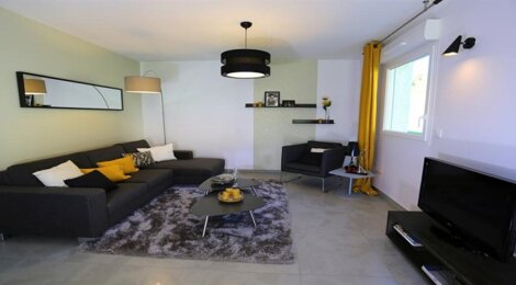Programme immobilier neuf LES CARRÉS DE LA FRUITIÈRE - Ballaison : Appartements duplex-jardin avec terrasse en bois et vue sur le lac Léman (74140) - Référence : 153